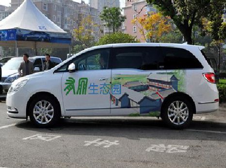 兴平户外车贴喷绘如何保持效果?